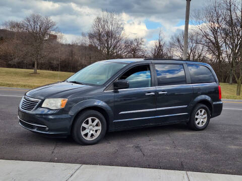 2011 Chrysler Town and Country for sale at Superior Auto Sales in Miamisburg OH