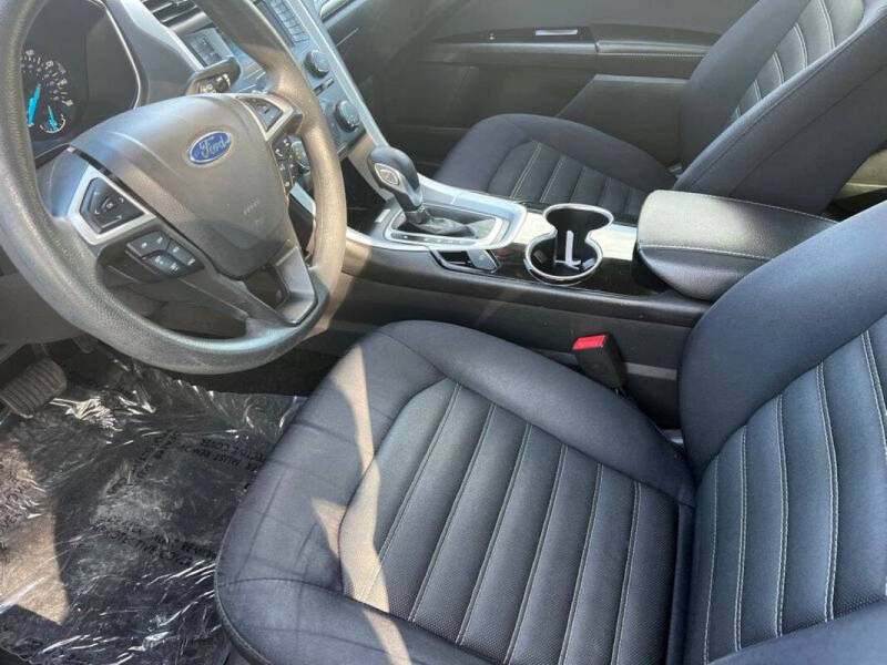 2015 Ford Fusion SE