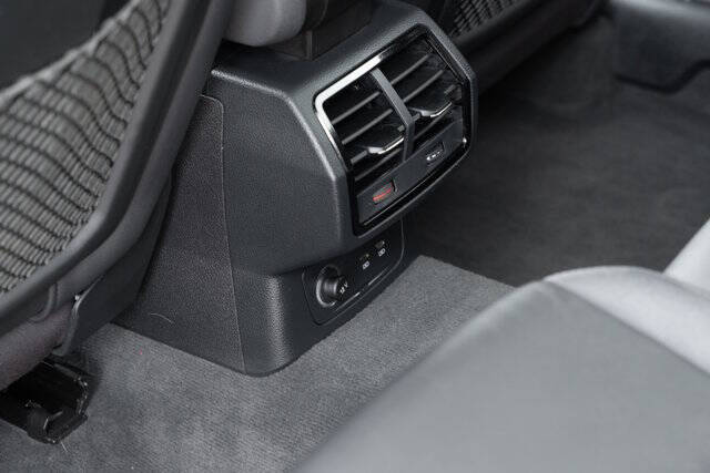 2020 Audi Q3 quattro Premium 45 TFSI