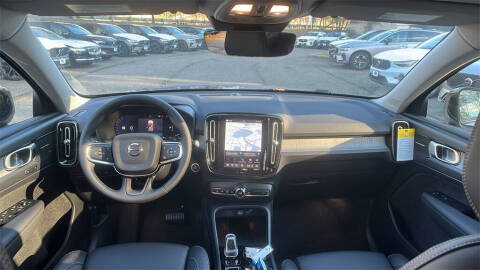 2026 Volvo XC40 B5 Plus