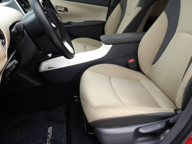 2016 Toyota Prius Three