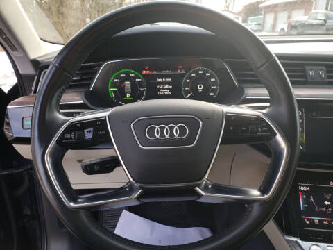 2019 Audi e-tron quattro Prestige