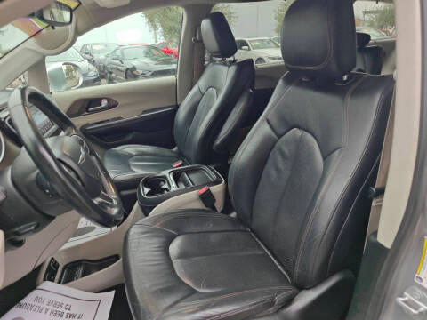 2018 Chrysler Pacifica Touring L