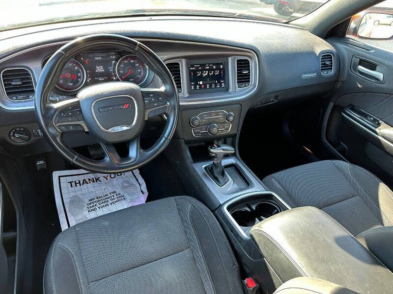 2017 Dodge Charger SE