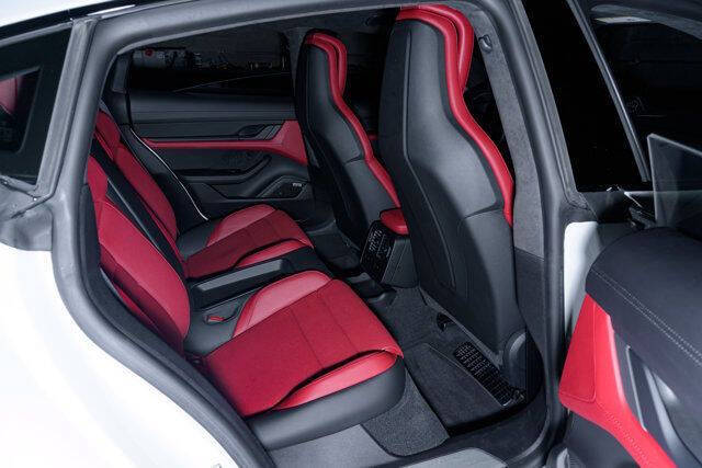 2021 Porsche Taycan Turbo