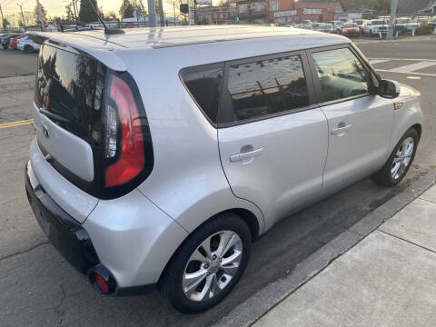2016 Kia Soul +