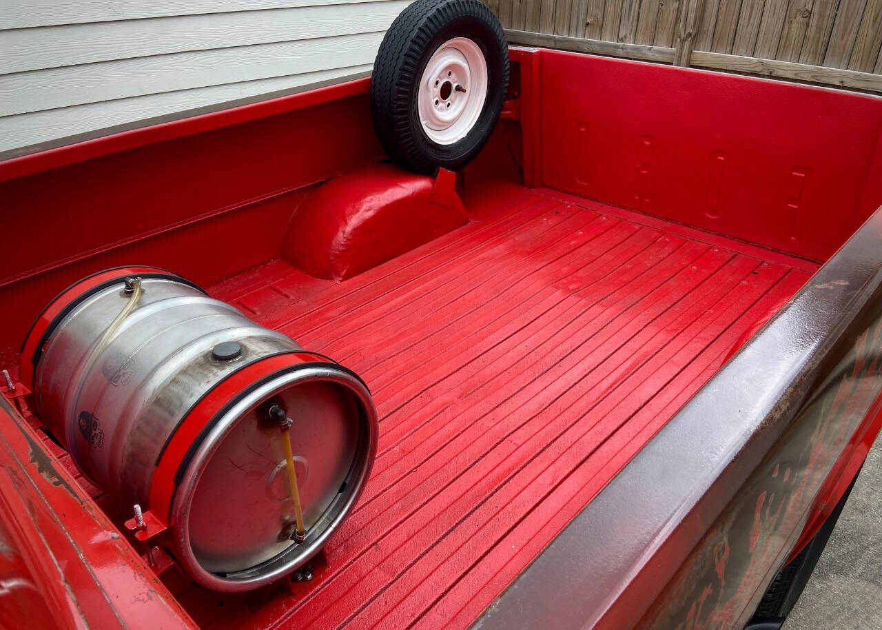 1961 Ford E-100 37