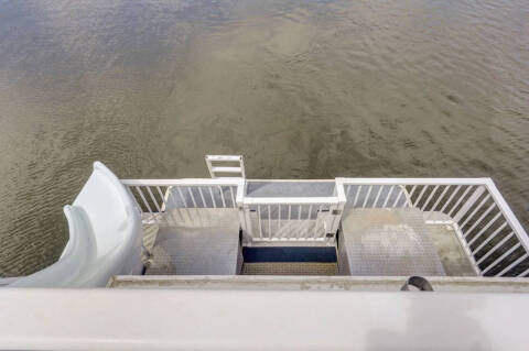 2000 FUN COUNTRY HOUSE BOAT