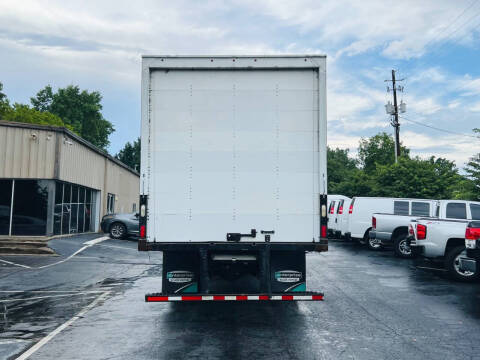 2018 Freightliner M2 106