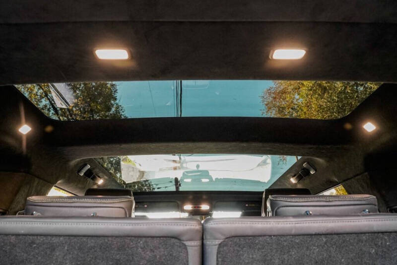 2023 Rivian R1S Adventure