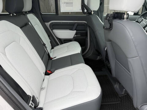 2026 Land Rover Defender 110 P300 S