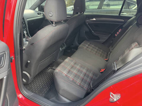 2020 Volkswagen Golf GTI S