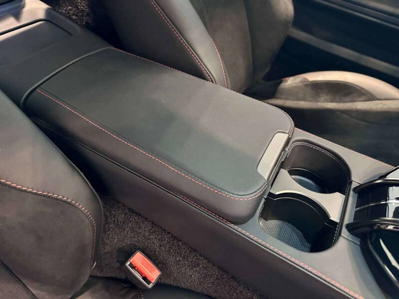 2025 Aston Martin Vantage