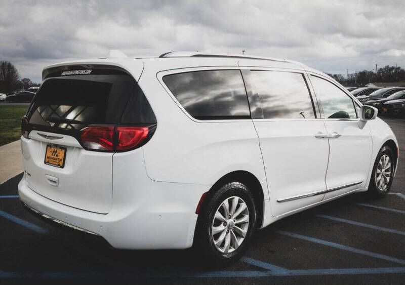 2019 Chrysler Pacifica Touring L