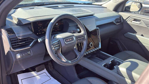 2024 GMC Acadia AT4