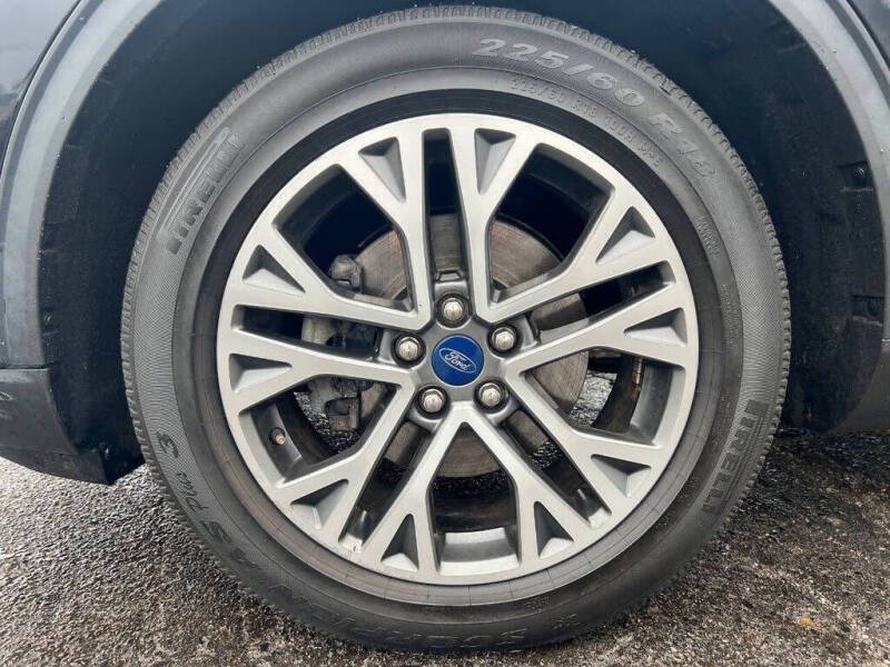 2020 Ford Escape SEL