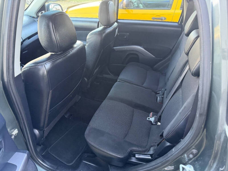 2008 Mitsubishi Outlander SE