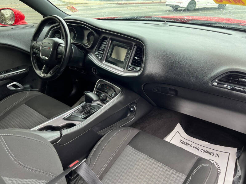 2016 Dodge Challenger SXT