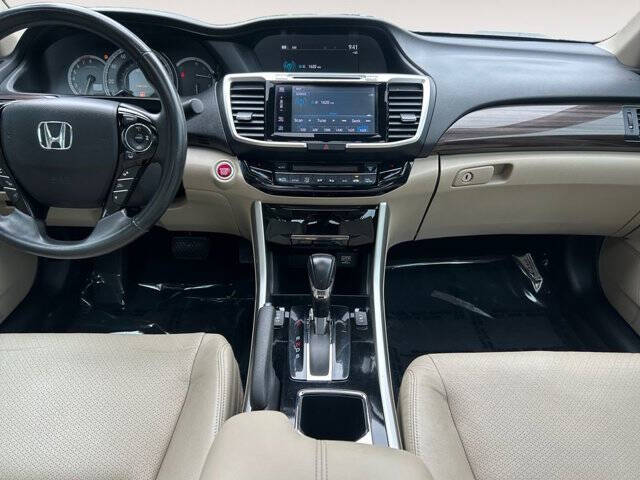 2017 Honda Accord EX-L V6 w/Navi w/Honda Sensing