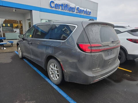 2023 Chrysler Pacifica Touring L