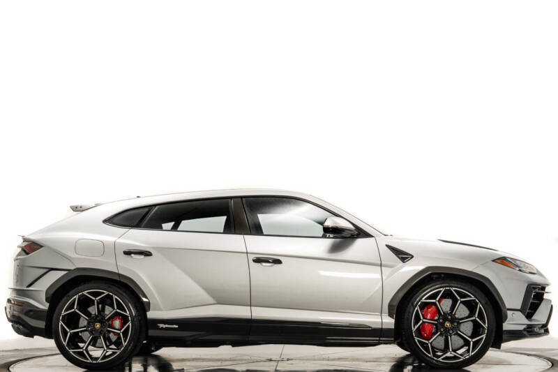 2024 Lamborghini Urus Performante