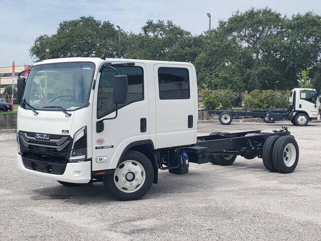 2026 Isuzu NRR's photo