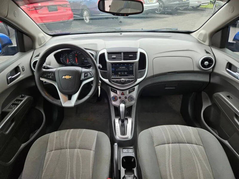 2019 Chevrolet Sonic LT Auto