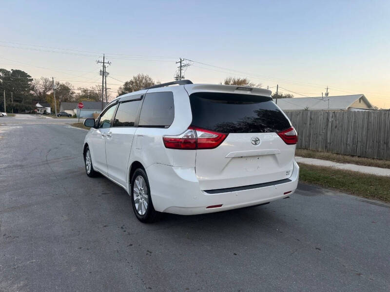 2015 Toyota Sienna XLE 7-Passenger