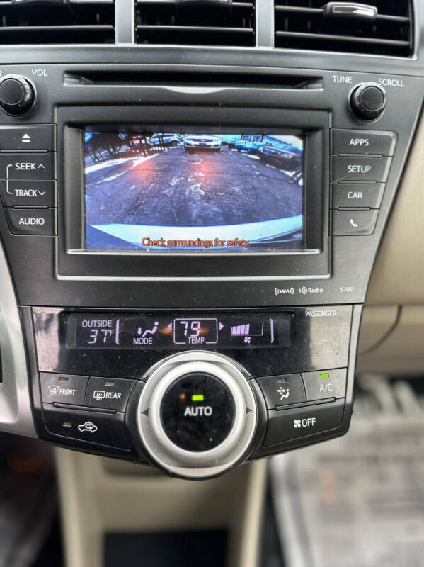 2012 Toyota Prius v