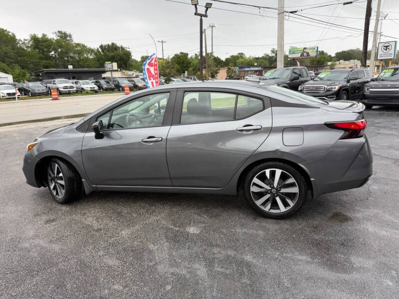 2020 Nissan Versa SR