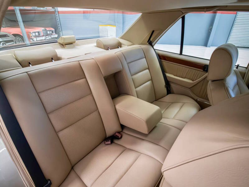 1994 Mercedes-Benz E-Class E 320