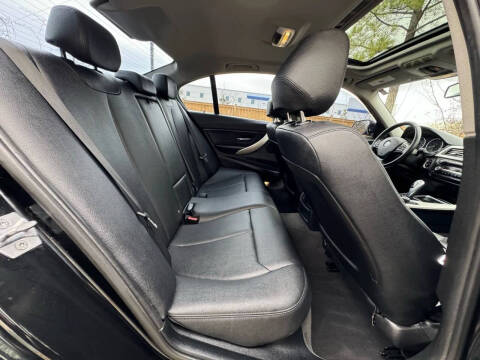 2014 BMW 3 Series 320i