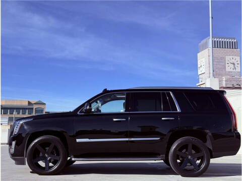 2017 Cadillac Escalade Luxury