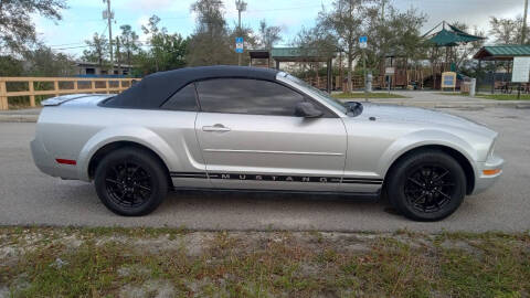 2007 Ford Mustang V6 Deluxe