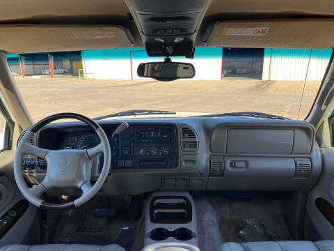 2000 Cadillac Escalade