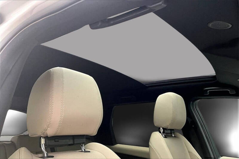 2023 Land Rover Discovery Sport P250 SE