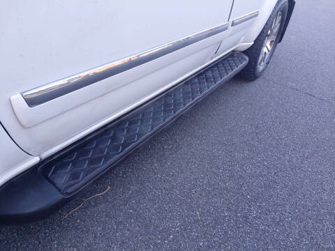 2012 Nissan Pathfinder LE