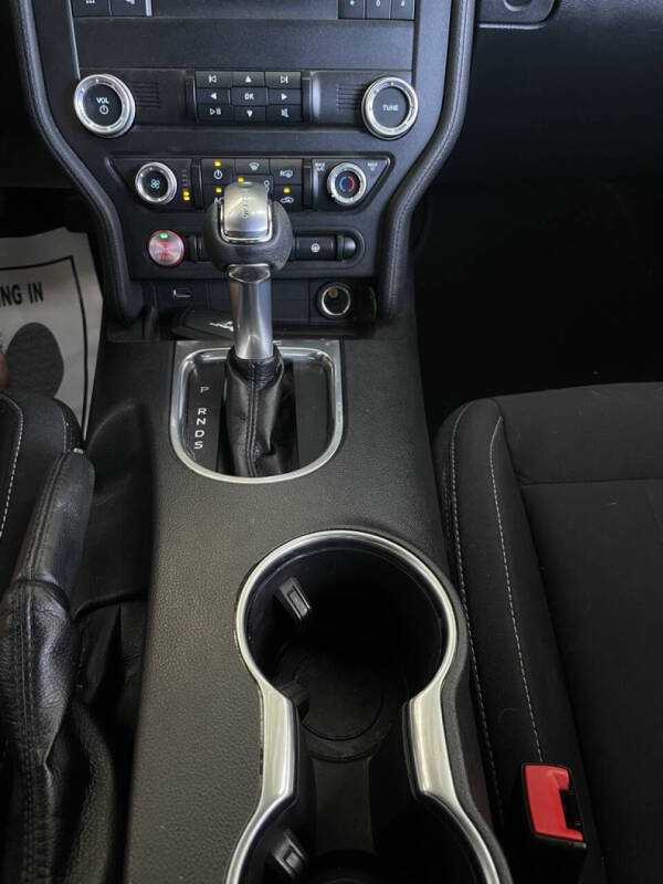 2020 Ford Mustang EcoBoost