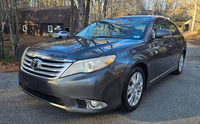 2011 Toyota Avalon Limited's photo