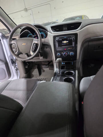 2017 Chevrolet Traverse LT