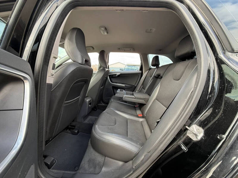 2016 Volvo XC60 T5 Drive-E