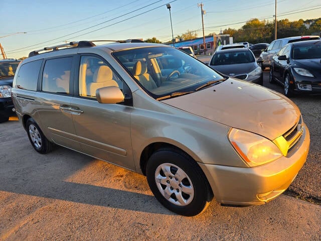 2007 Kia Sedona for sale at Mac Motors in Arlington, TX