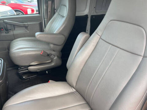 2024 Chevrolet Express 2500