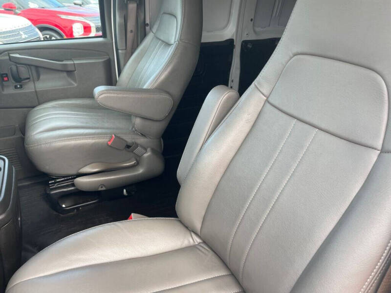 2024 Chevrolet Express 2500