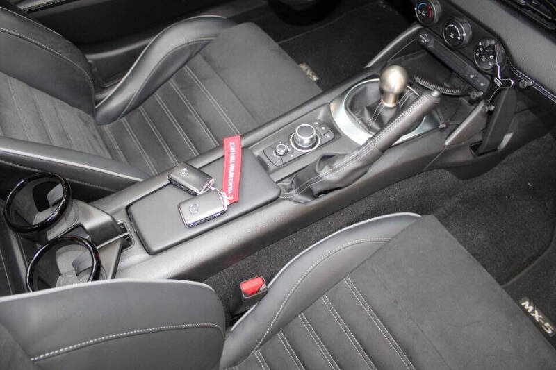 2021 Mazda MX-5 Miata RF Club