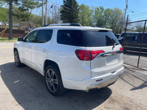 2017 GMC Acadia Denali