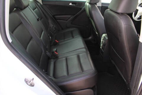 2017 Volkswagen Tiguan 2.0T Wolfsburg Edition 4Motion