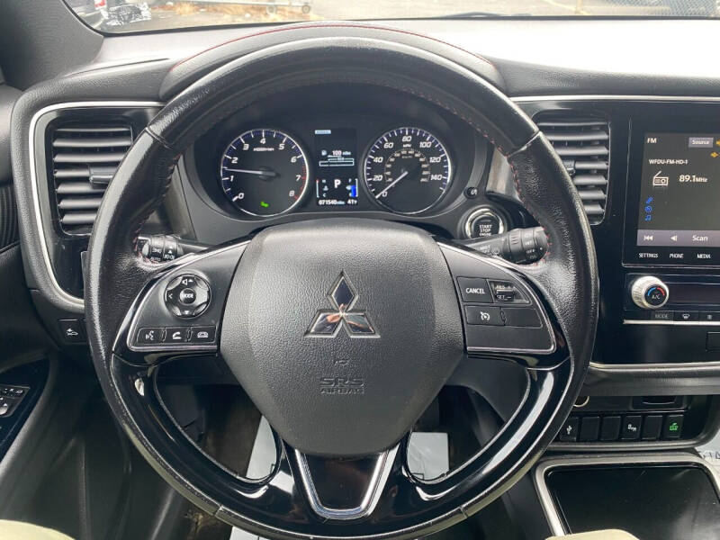 2020 Mitsubishi Outlander Special Edition