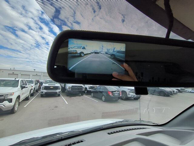 2025 Chevrolet Express 2500