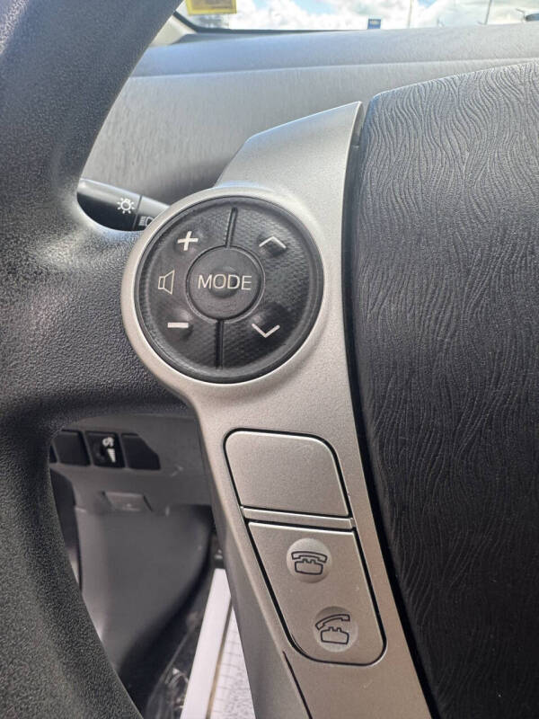 2012 Toyota Prius v Two